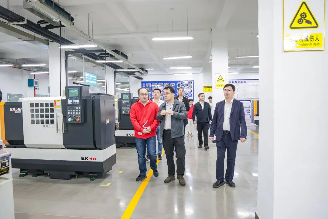 校企协同启新篇 | 西京学院与京东集团签署战略合作框架协议