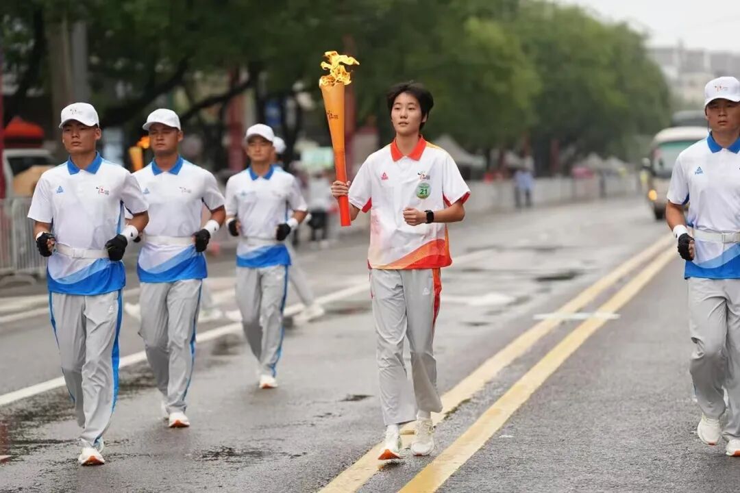 点赞！西安高新技师学院杨院院老师圆满完成陕西省第十八届运动会“华耀”火炬设计