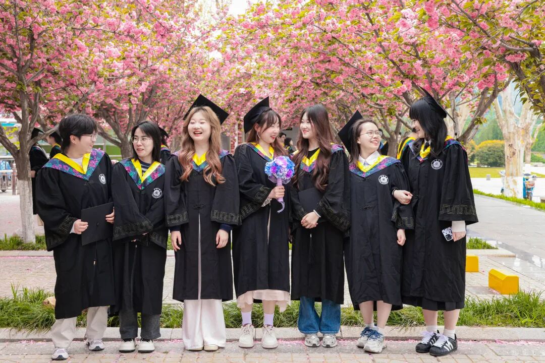 西京学院成功举办“西京樱花开·诗从长安来”第七届三秦文化节！