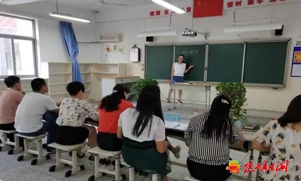 当老师不吃香了？厦门市教师招骋突遭撤销编制无人报名，官方回复了3.png