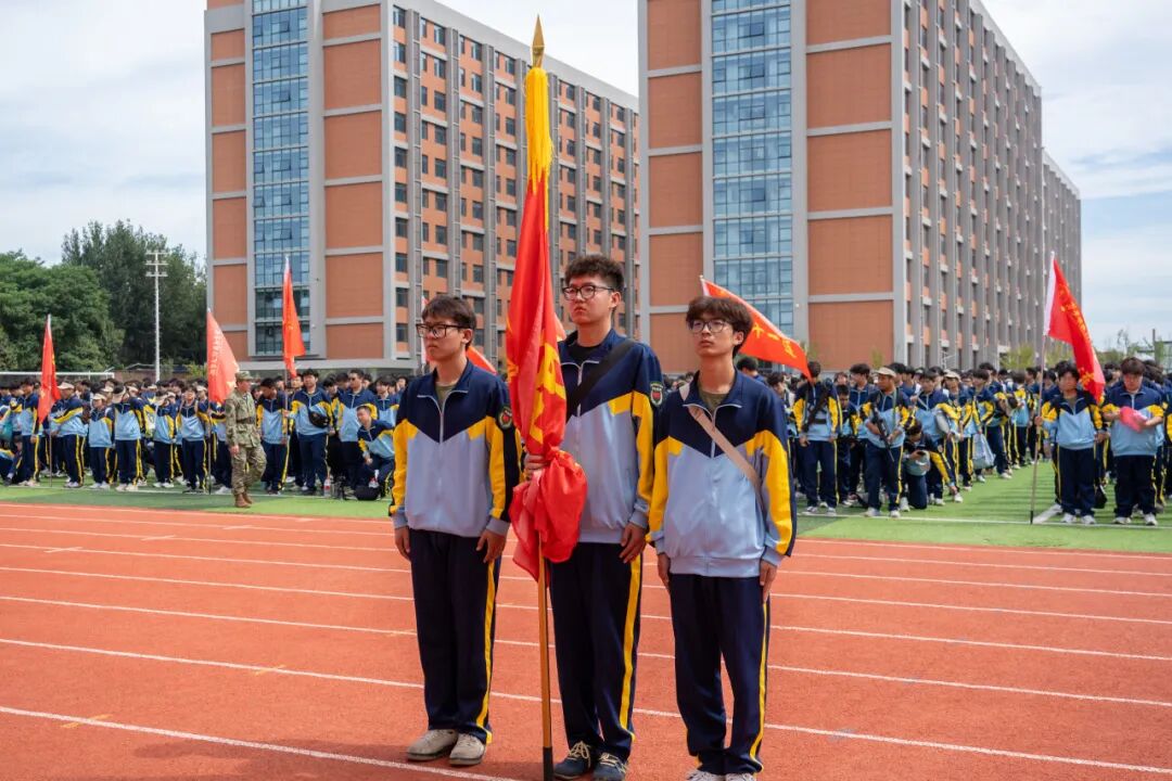 晨光励行 当“燃”青春丨16公里！西安明德理工学院学子步履淬成长！