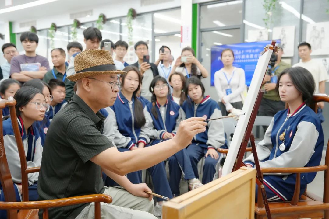 西安市2025年职业教育活动周绘画、音乐表演专业专场主题活动在西安博雅艺术职业高中举行