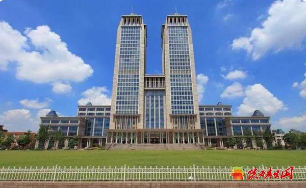 全国各地医学院校排名公布，湘雅医学院仅排第10，南医大显著倒退2.png