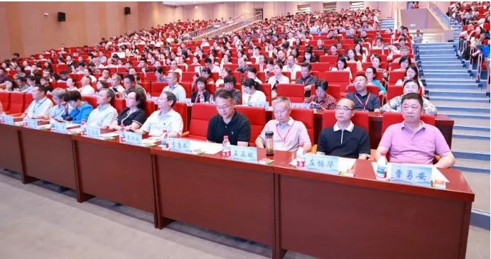 西京学院副校长王正斌在中国民办高校产教融合和课程教学创新会议上作专题报告