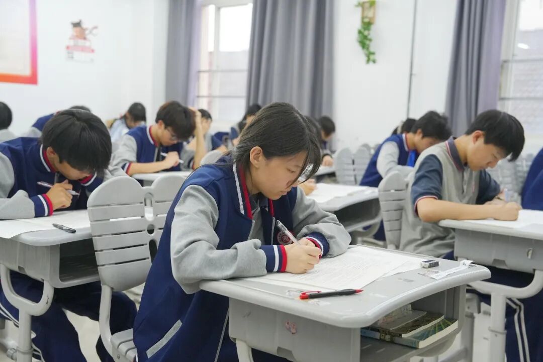 这一战，为梦想蓄力！直击西安博雅艺术职业高中月考现场