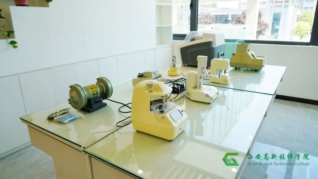 西安高新技师学院眼视光技术专业｜守护视界，“视”在必得！