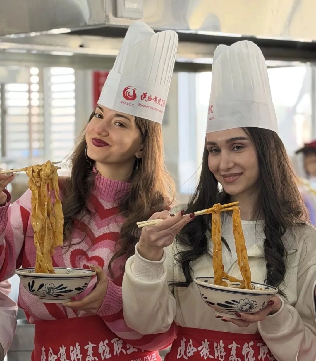 “品味中国·思路食韵”美食文化体验活动在陕西旅游烹饪职业学院成功举办