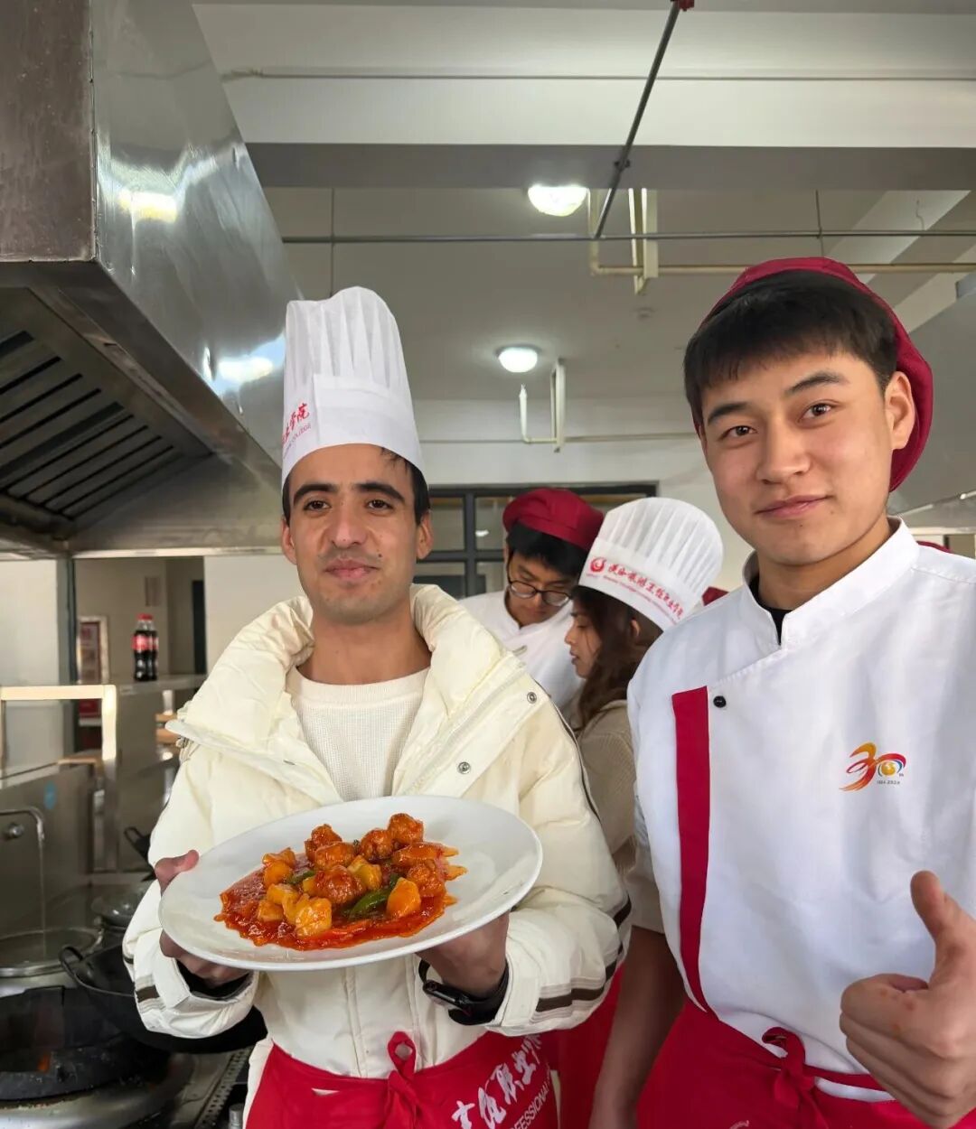 “品味中国·思路食韵”美食文化体验活动在陕西旅游烹饪职业学院成功举办