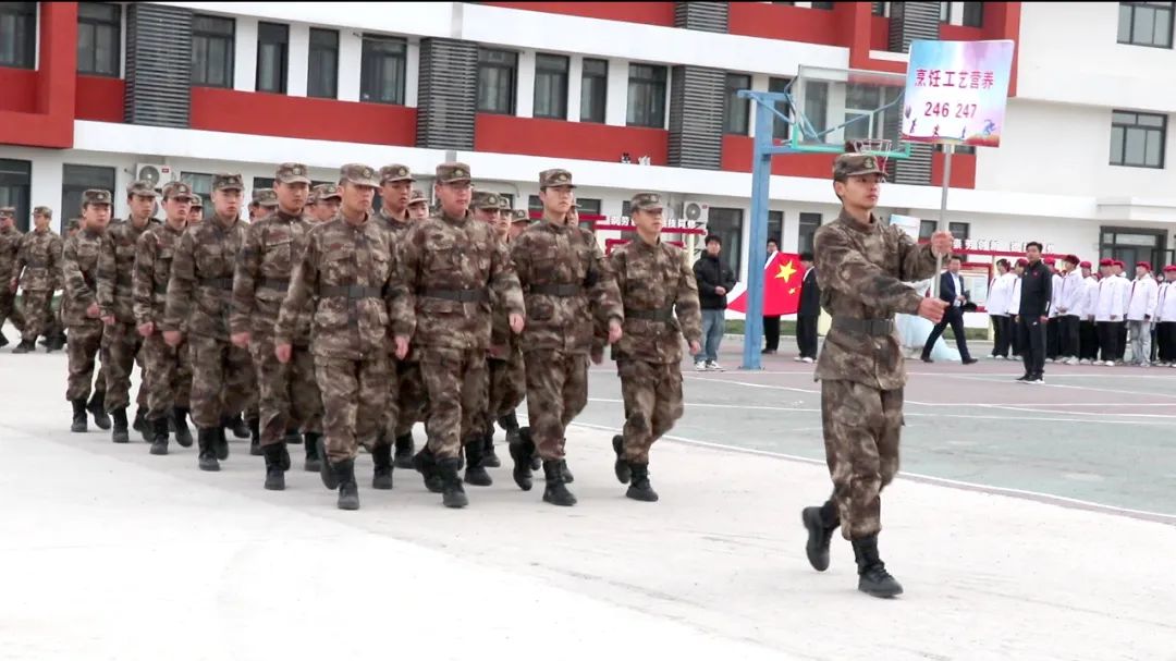 “团结奋进 跃动春光”陕西旅游烹饪职业学院春季趣味运动会盛大举行