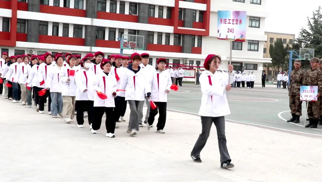 “团结奋进 跃动春光”陕西旅游烹饪职业学院春季趣味运动会盛大举行