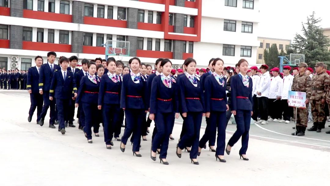 “团结奋进 跃动春光”陕西旅游烹饪职业学院春季趣味运动会盛大举行