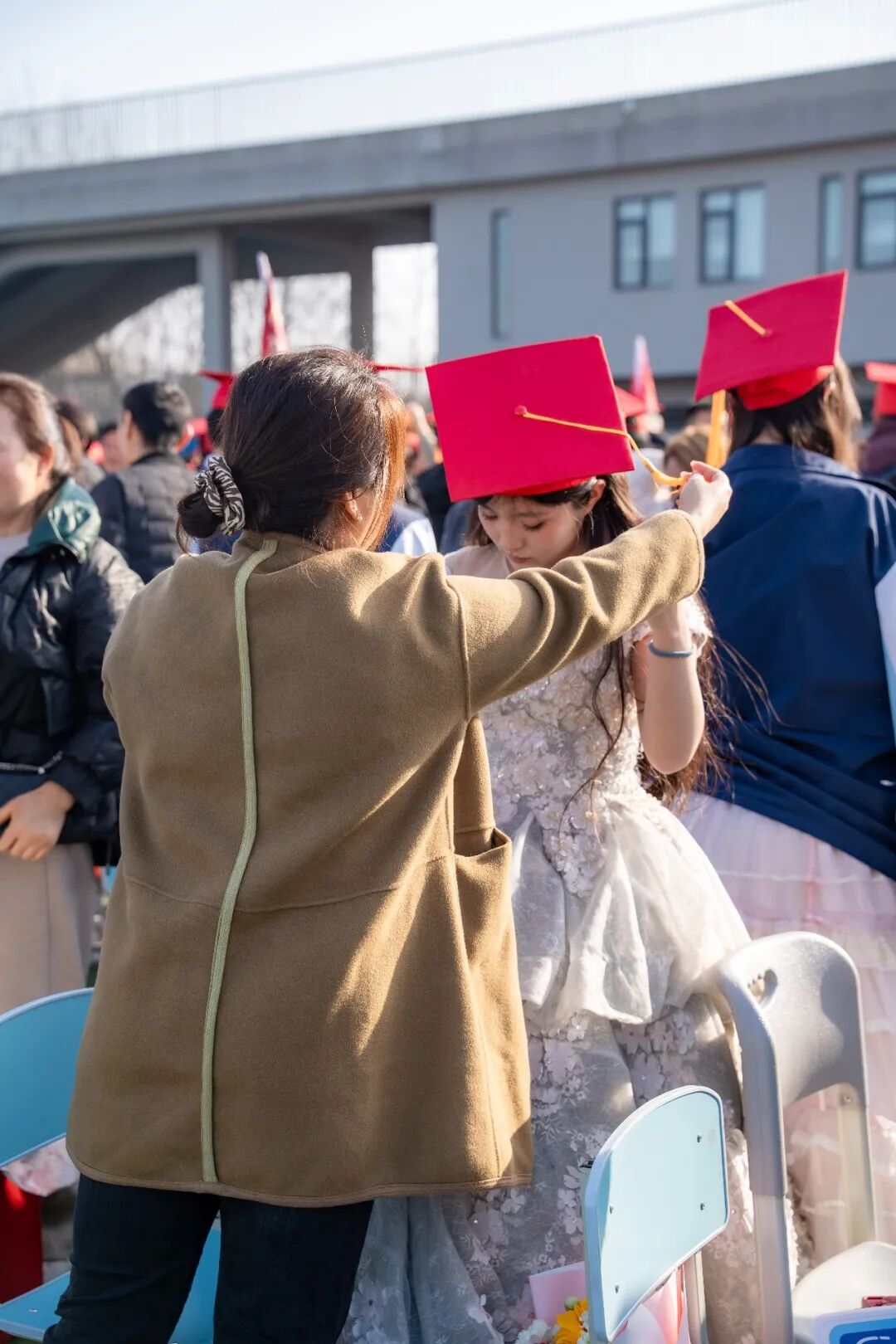 直击！西安现代综合职业高中2026年高考誓师大会暨成人礼高燃现场