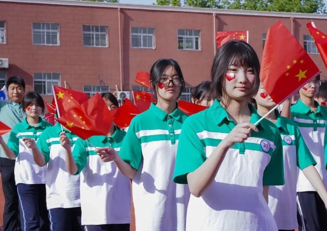西安新高教职业高中第三届校园文化艺术节暨春季田径运动会开幕仪式！