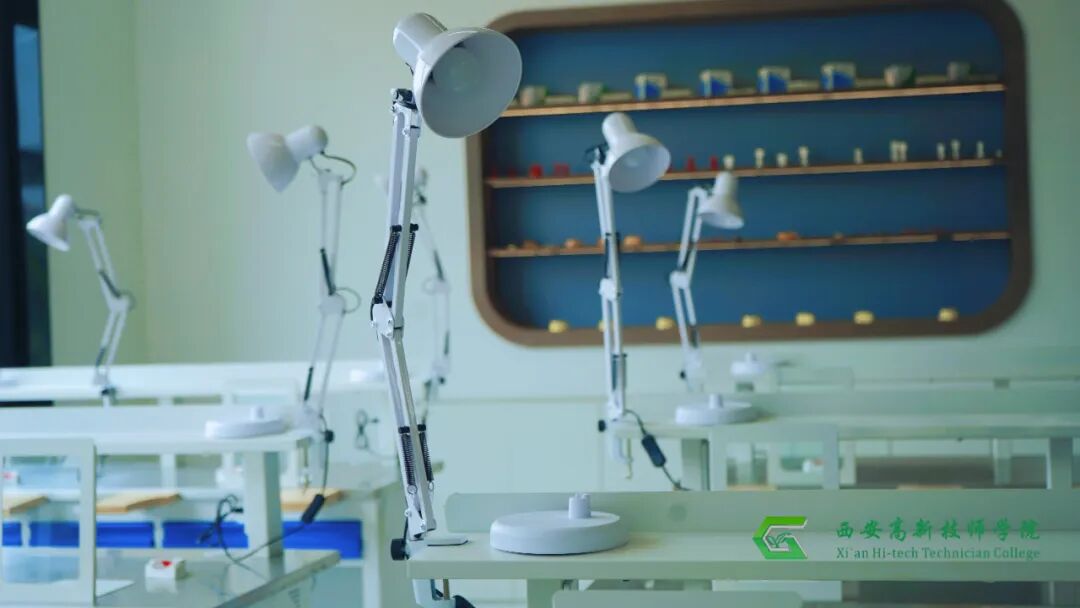 数字精工 匠心铸齿｜西安高新技师学院口腔义齿制造专业好就业、前景稳！