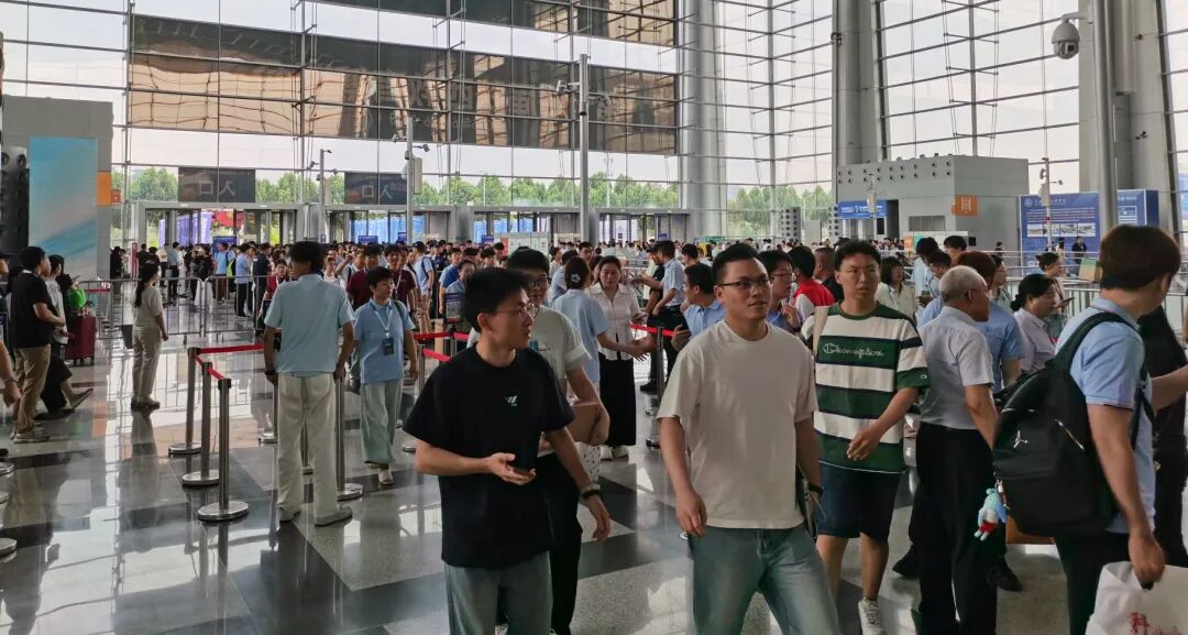 第十四届陕西教育博览会今日开幕