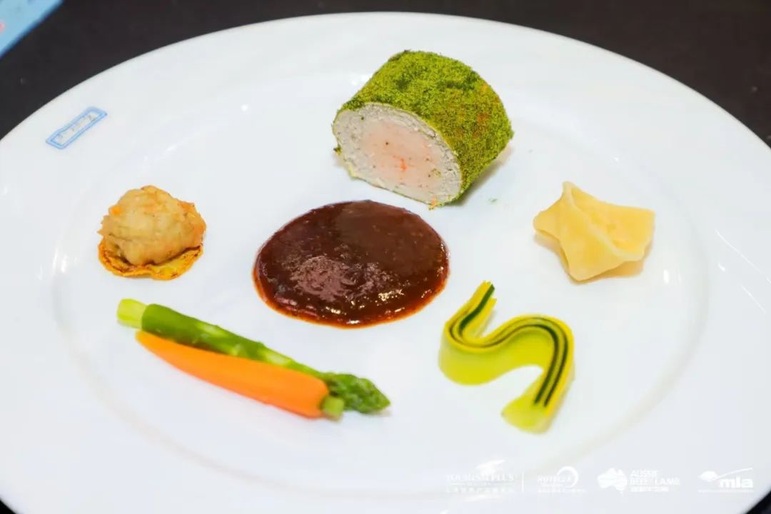 荣耀绽放，陕西旅游烹饪职业学院师生闪耀2025Hotelex明日之星赛场，获多枚奖牌