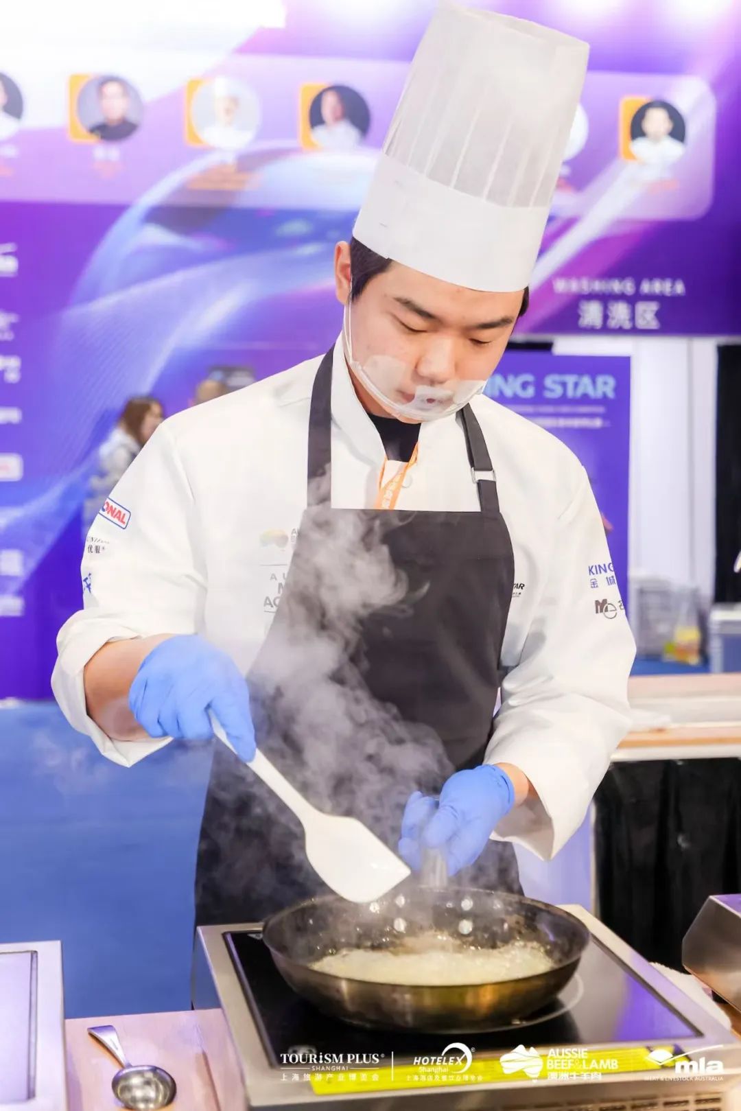 荣耀绽放，陕西旅游烹饪职业学院师生闪耀2025Hotelex明日之星赛场，获多枚奖牌