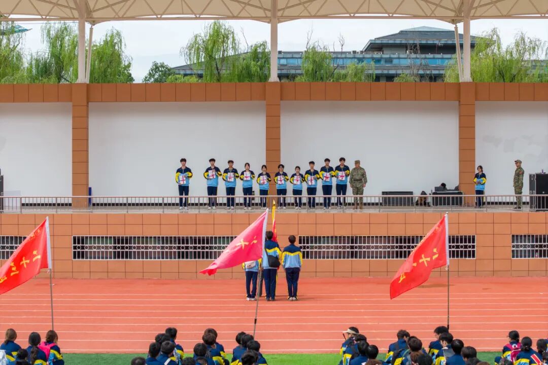 晨光励行 当“燃”青春丨16公里！西安明德理工学院学子步履淬成长！