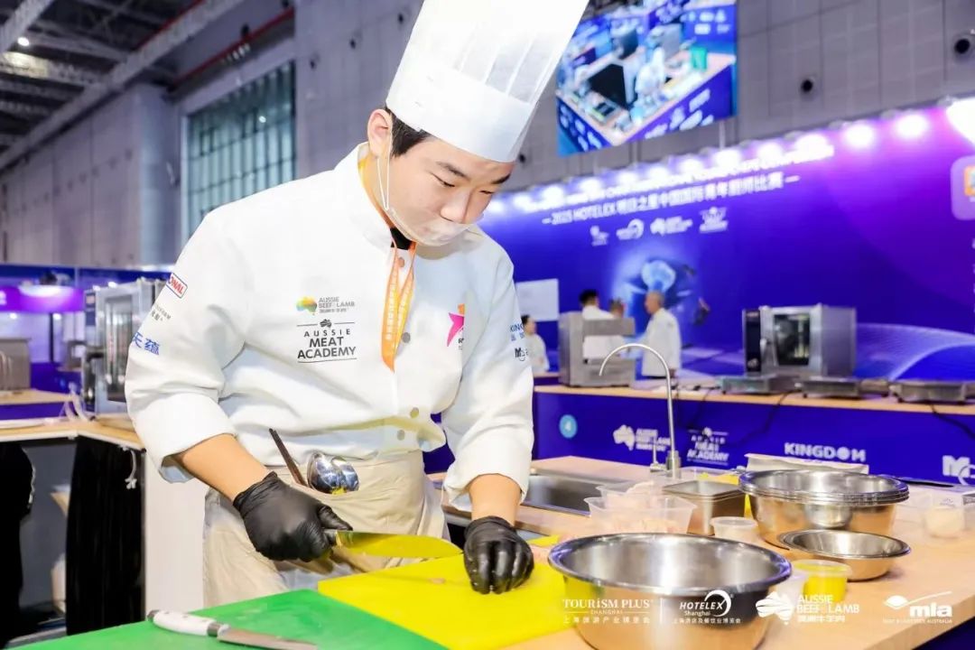 荣耀绽放，陕西旅游烹饪职业学院师生闪耀2025Hotelex明日之星赛场，获多枚奖牌