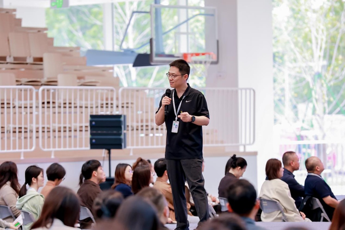 斑斓如你！西安欧亚学院庆祝第42个教师节