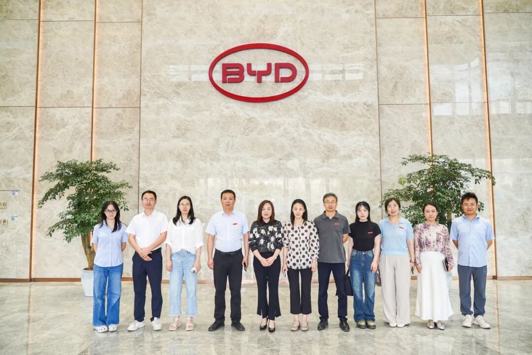 西安汽车职业大学副校长乔祎一行赴比亚迪走访慰问工学交替学生