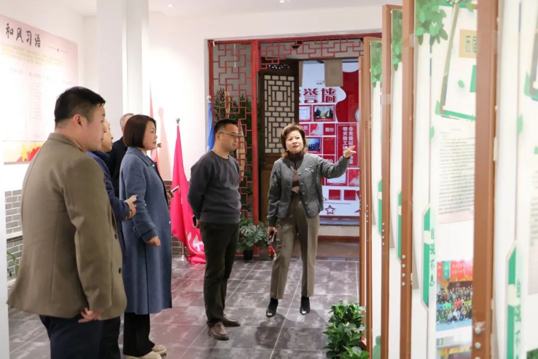 中国东方教育集团研究院赴陕西精工数码技术学校参观交流