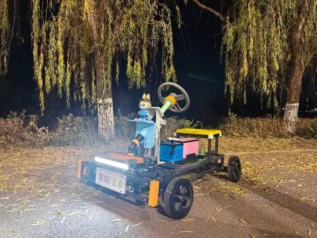 西安明德理工学院学子在竞赛与实践中展现青春风采！