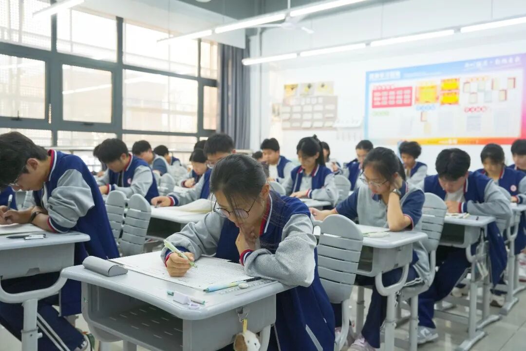 这一战，为梦想蓄力！直击西安博雅艺术职业高中月考现场