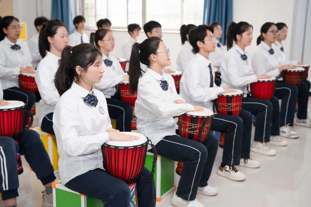 西安育华职业高中与西安市东城第一中学“名校+”合作签约暨揭牌仪式成功举办