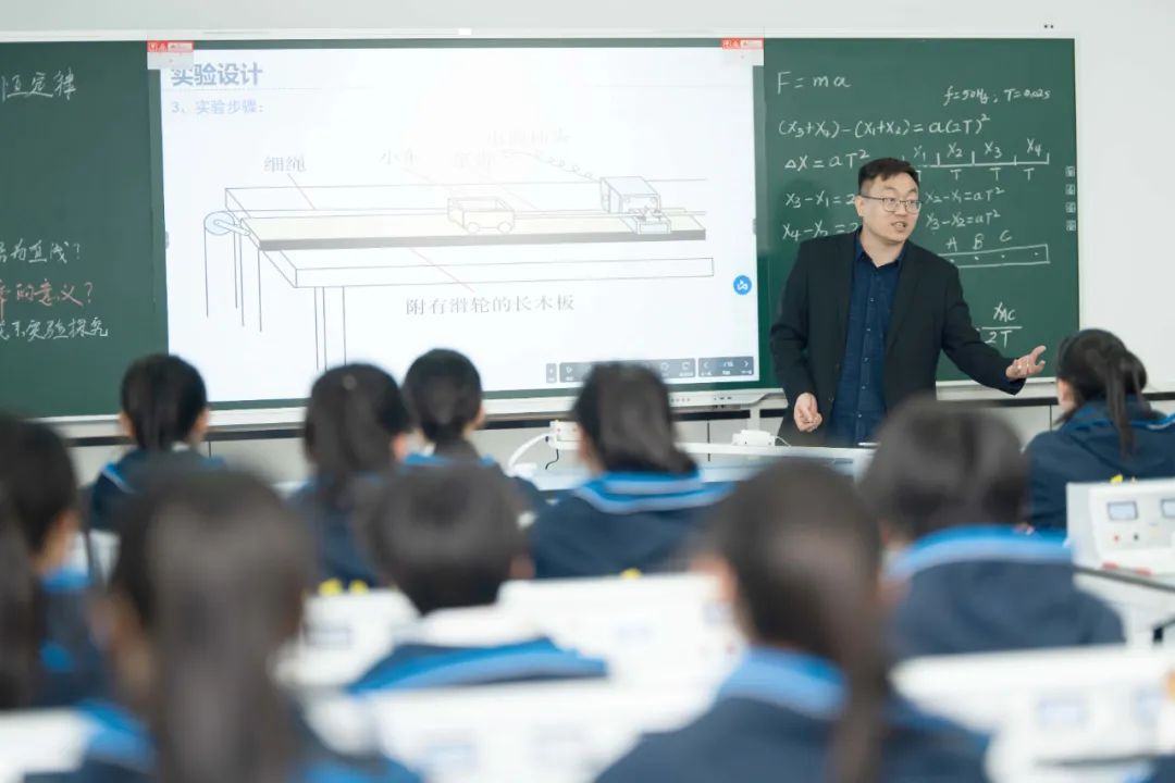 西安育华职业高中与西安市东城第一中学“名校+”合作签约暨揭牌仪式成功举办