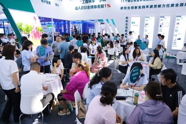 第十三届陕西教博会开幕，西京学院多举措护航考生志愿填报