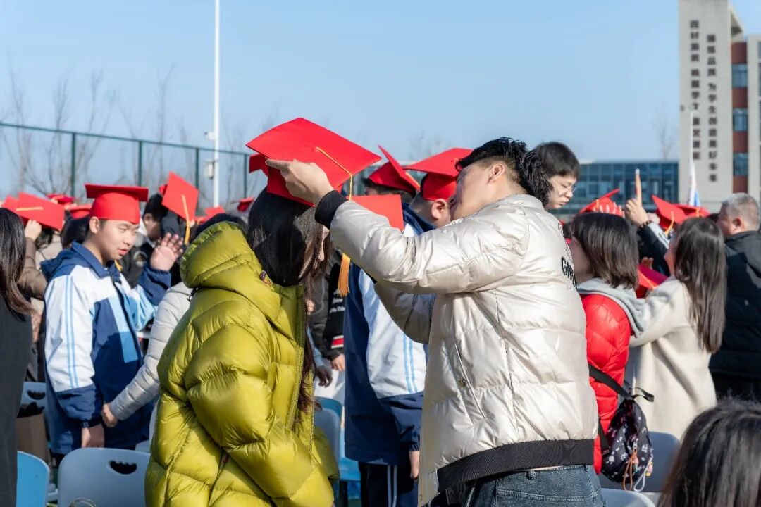 直击！西安现代综合职业高中2026年高考誓师大会暨成人礼高燃现场