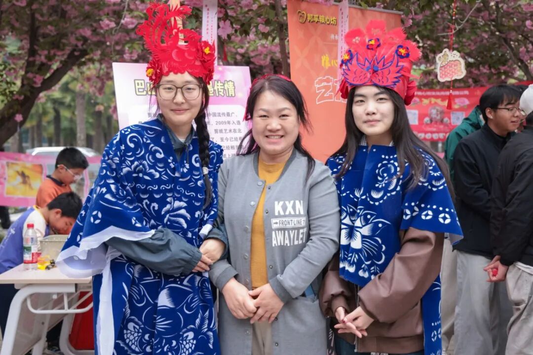 西京学院成功举办“西京樱花开·诗从长安来”第七届三秦文化节！