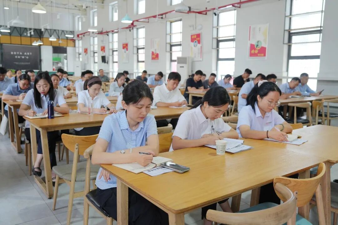 西安博雅艺术职业高中召开2026级教育教学工作启动会