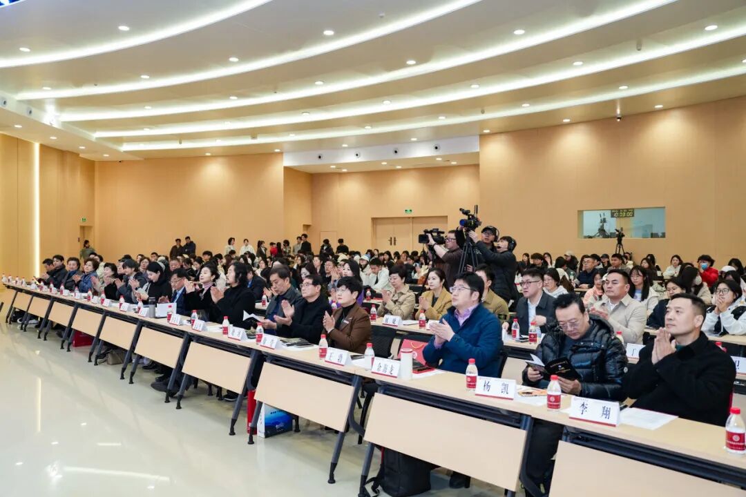 第四届万众悦读朗读大会陕西站启动仪式在西安培华学院举行