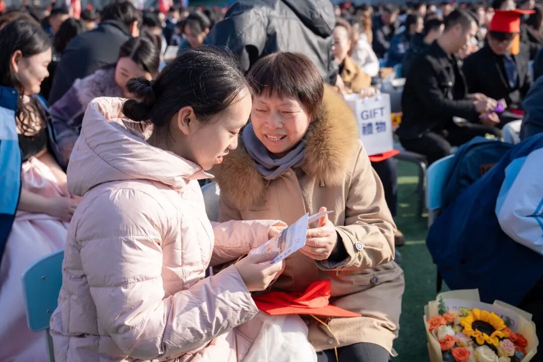 直击！西安现代综合职业高中2026年高考誓师大会暨成人礼高燃现场
