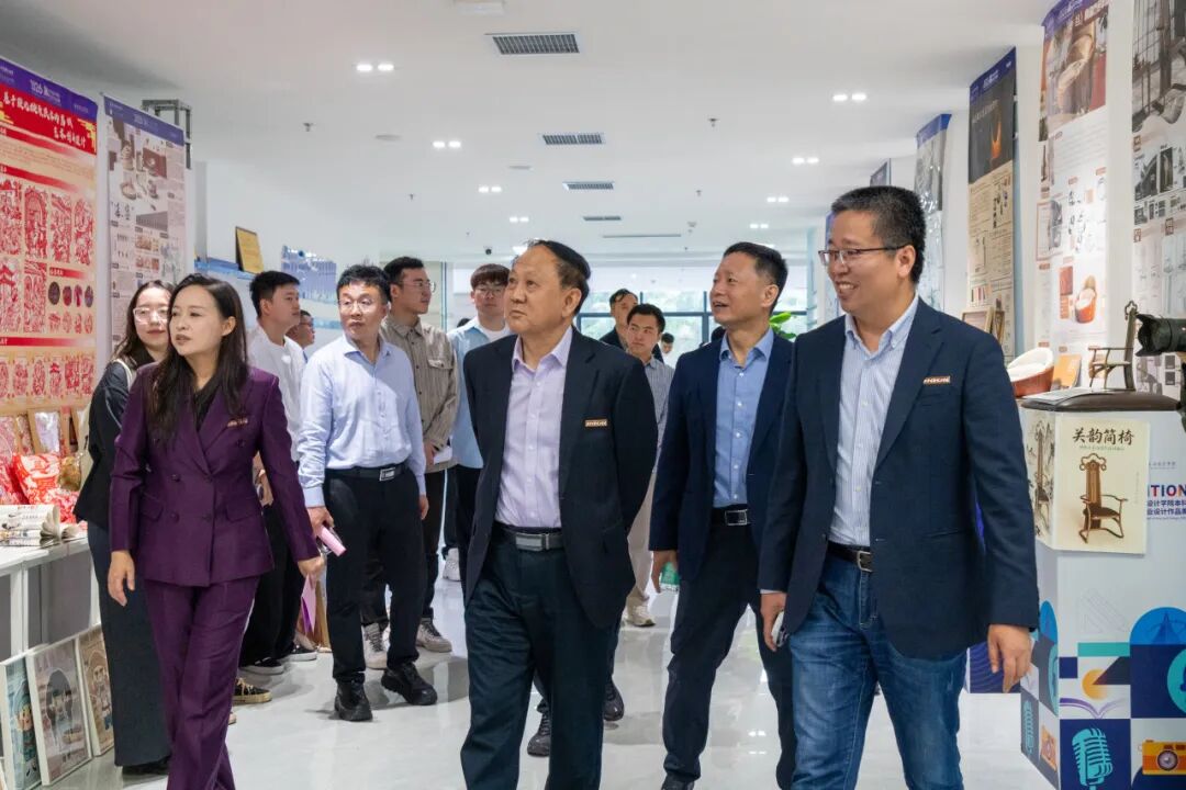 西安明德理工学院艺术与设计学院2026届优秀毕业设计作品展盛大开幕！