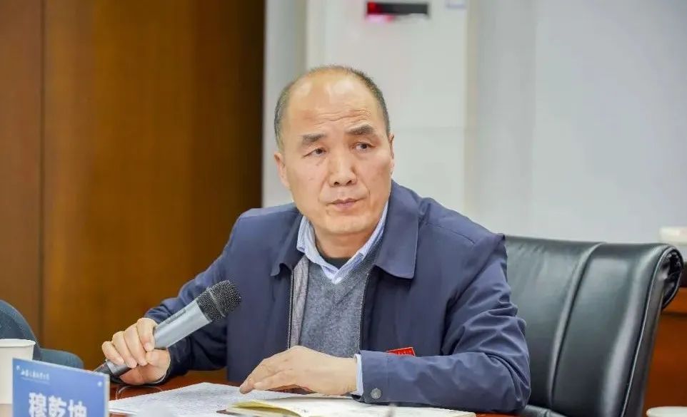 西安汽车职业大学党委委员、校长助理穆乾坤