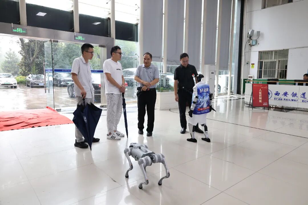 产教融合谱新篇｜西安铁道技师学院与隆基绿能共建“隆基光伏班”