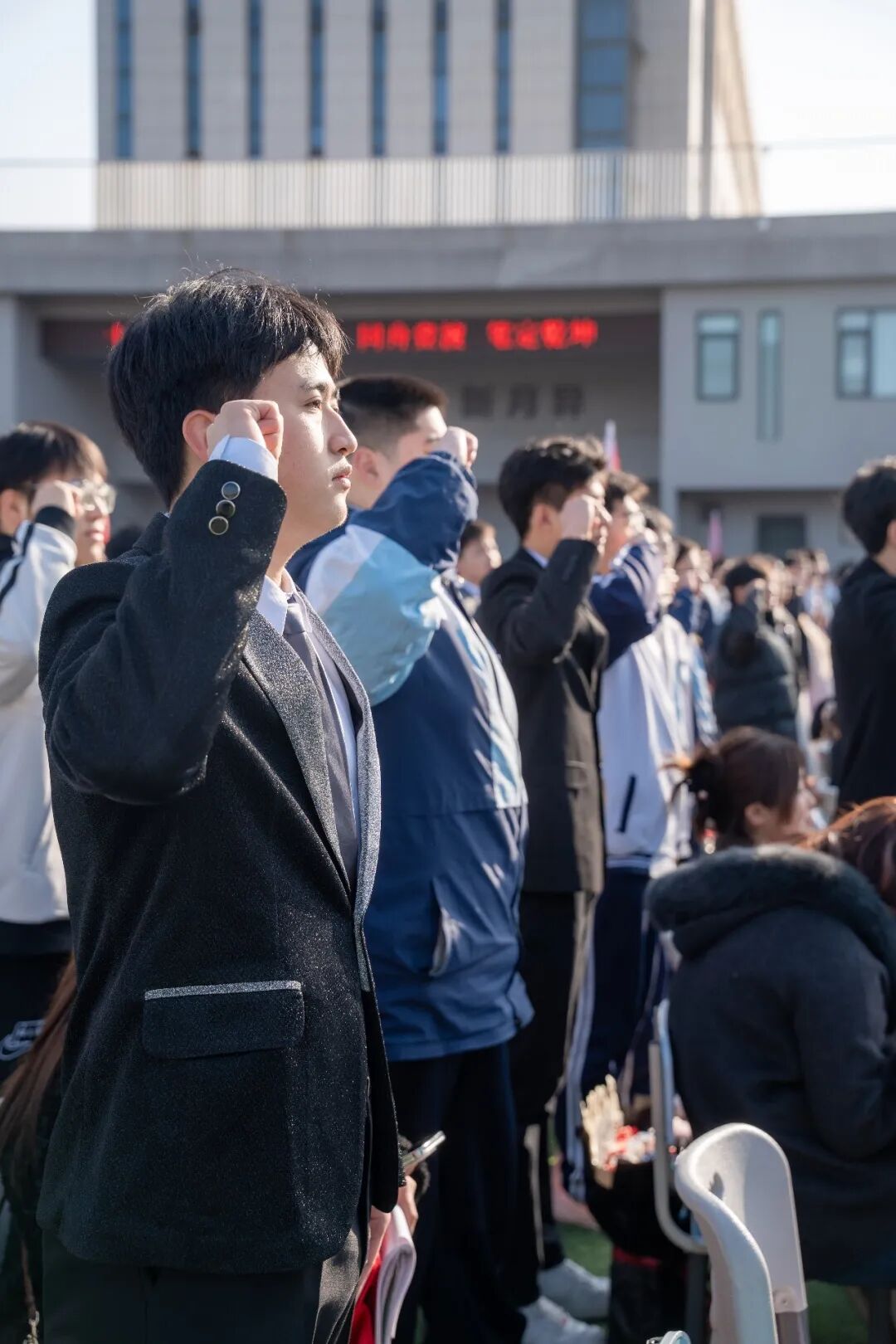 直击！西安现代综合职业高中2026年高考誓师大会暨成人礼高燃现场