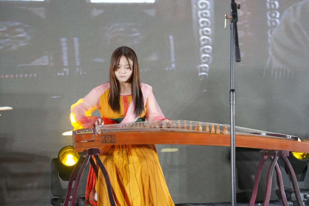 震撼！温暖！感动！青春！西安博雅艺术职业高中职教活动周展演暨2025届毕业晚会