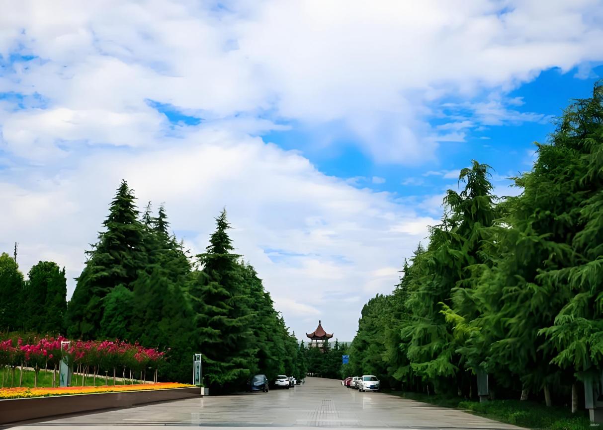 西京学院校园一角