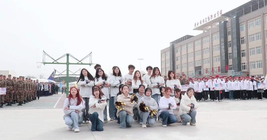 “团结奋进 跃动春光”陕西旅游烹饪职业学院春季趣味运动会盛大举行