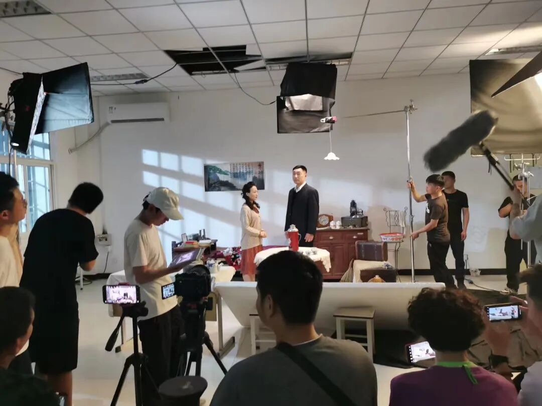 《西安晚报》：聚焦影视传媒数字化  西安外事学院开辟产教融合育人新赛道