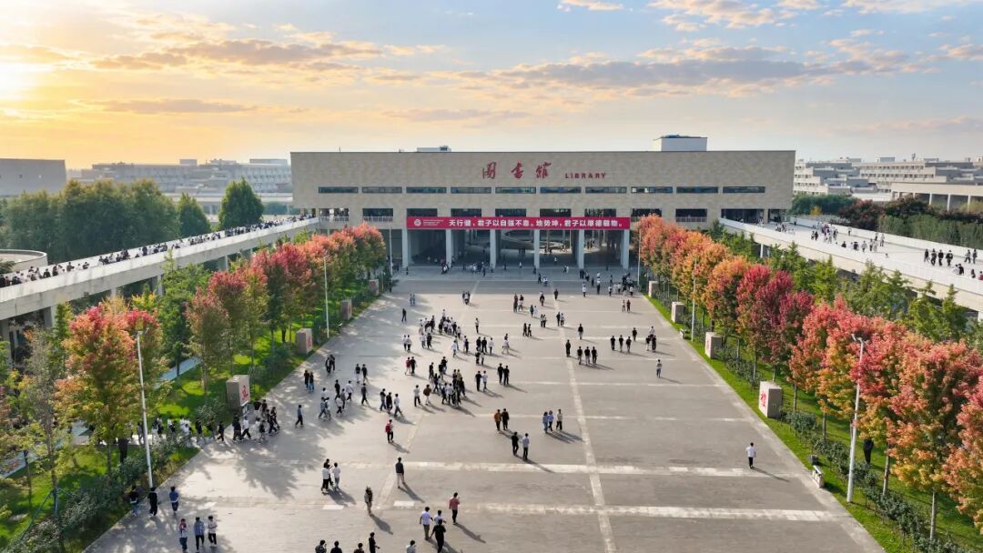 喜报！西安汽车职业大学师生在第三十届陕西省大学生乒乓球锦标赛暨“校长杯”比赛取得优异成绩