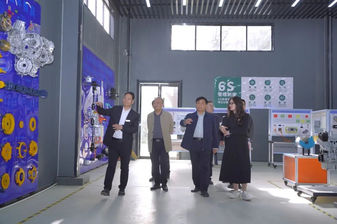 中国中铁西北区域总部与西安城市科技职业学校共筑产教融合新模式