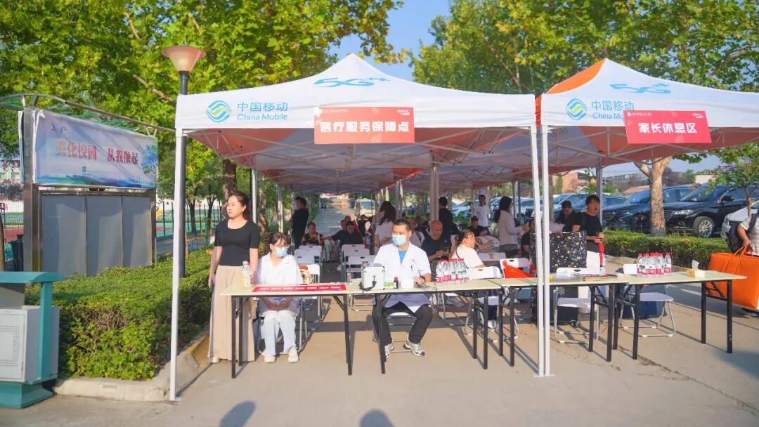 “新”光熠熠｜多图直击西安城市建设职业学院2026级新生报到现场！