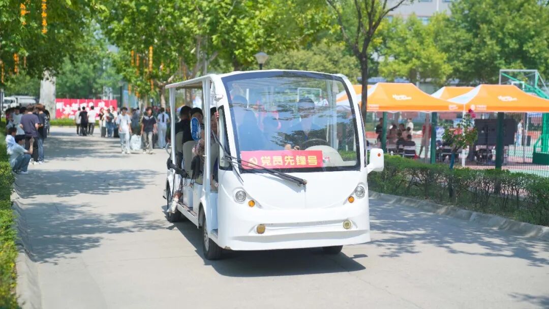“新”光熠熠｜多图直击西安城市建设职业学院2026级新生报到现场！