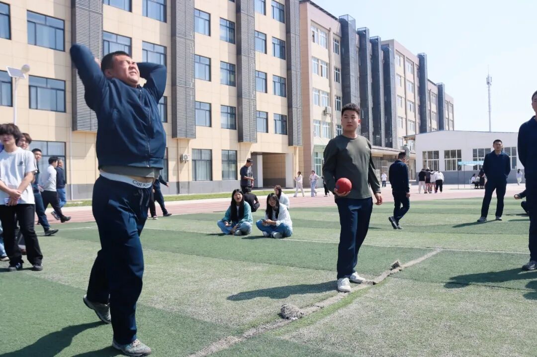 陕西旅游烹饪职业学院第三届春季校园趣味运动会盛大举行