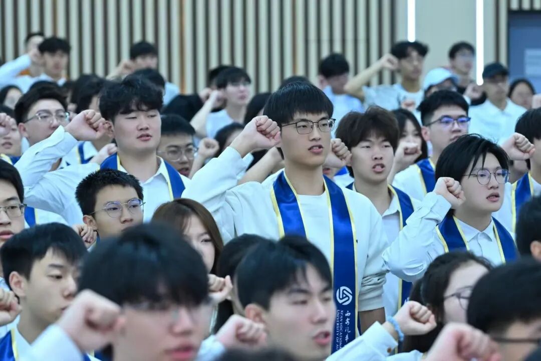 西安汽车职业大学2026届高职专科生毕业典礼暨欢送毕业生文艺汇演圆满成功